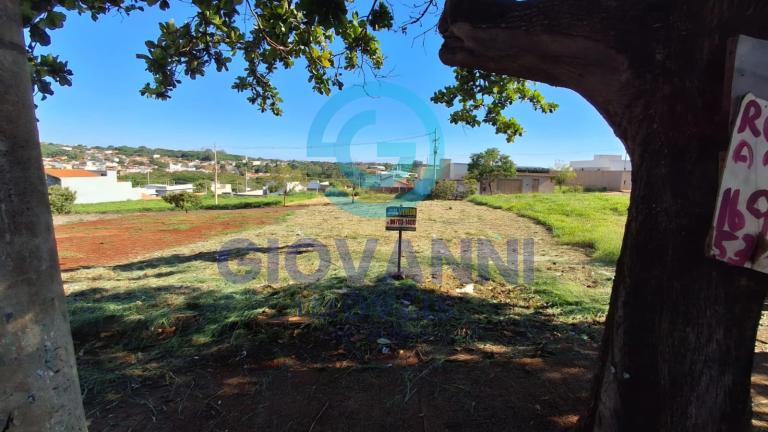 TERRENO COMERCIAL - Jardim Universal - Araraquara